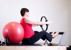 physical therapy exercise while pregnant